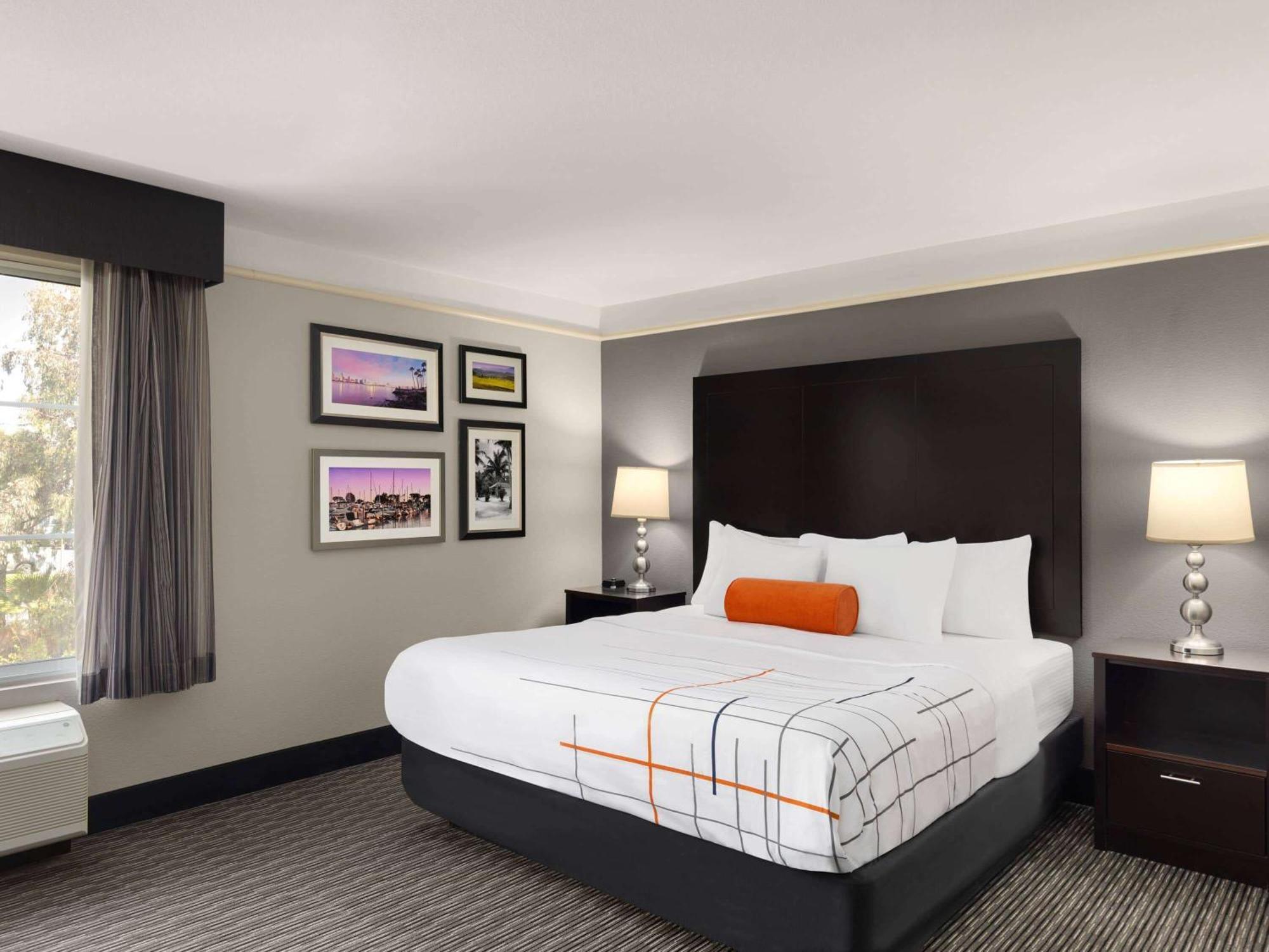 Отель La Quinta By Wyndham Santa Clarita - Valencia Stevenson Ranch Экстерьер фото