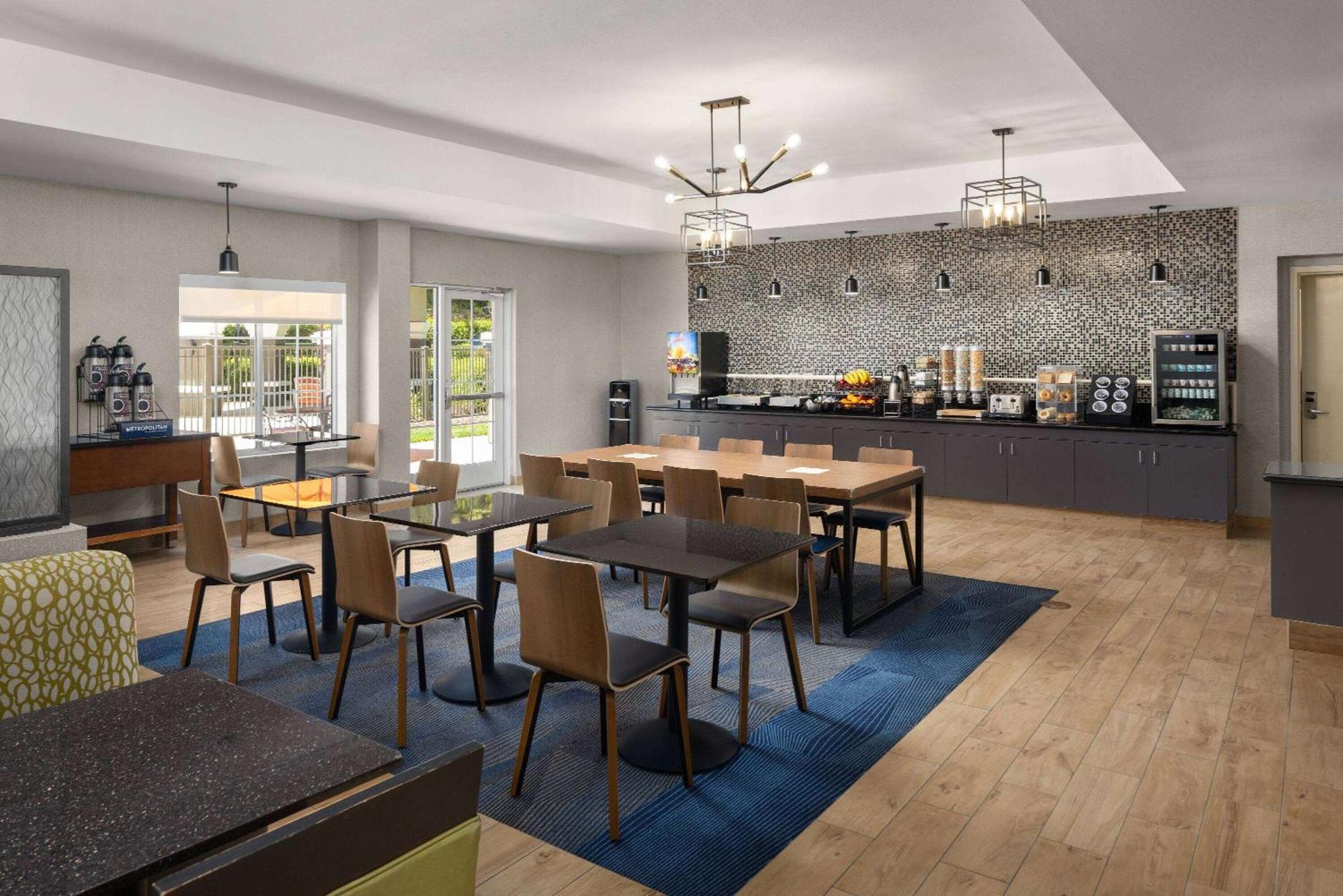 Отель La Quinta By Wyndham Santa Clarita - Valencia Stevenson Ranch Экстерьер фото