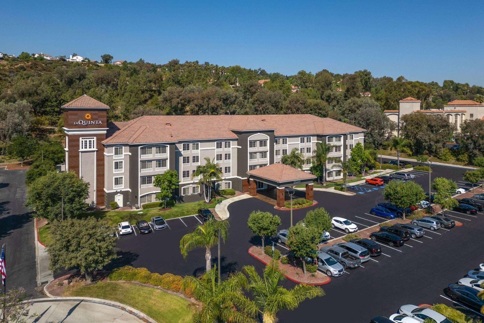 Отель La Quinta By Wyndham Santa Clarita - Valencia Stevenson Ranch Экстерьер фото