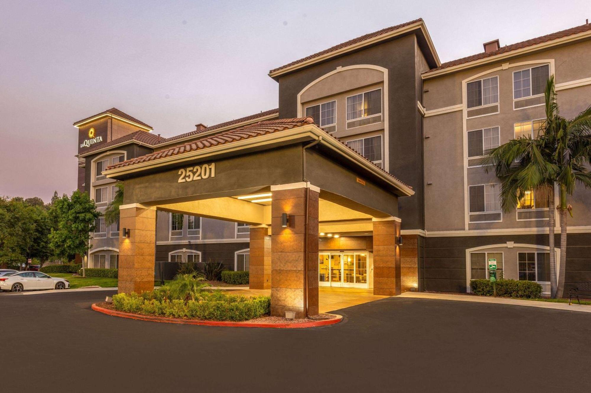 Отель La Quinta By Wyndham Santa Clarita - Valencia Stevenson Ranch Экстерьер фото