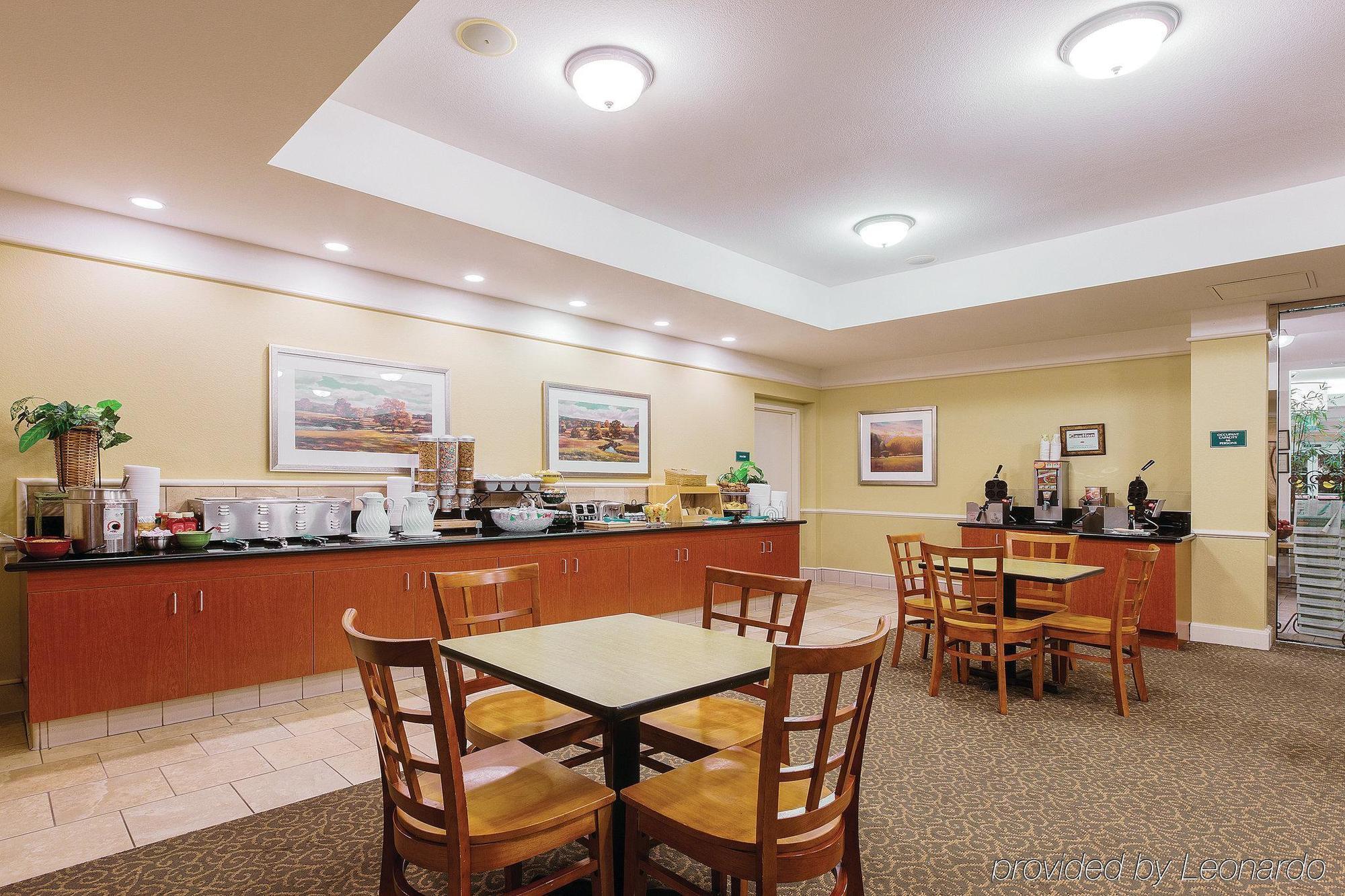 Отель La Quinta By Wyndham Santa Clarita - Valencia Stevenson Ranch Экстерьер фото