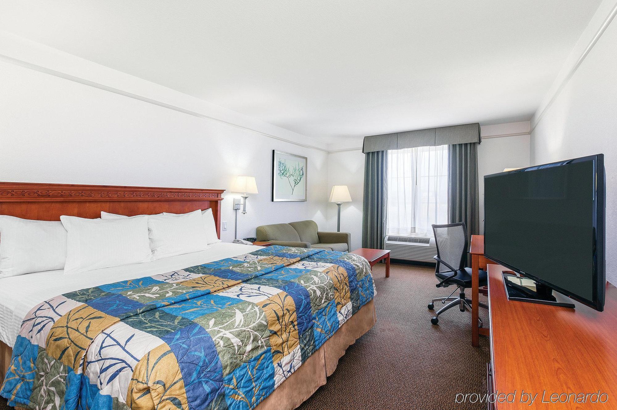 Отель La Quinta By Wyndham Santa Clarita - Valencia Stevenson Ranch Экстерьер фото